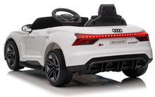 Cargar imagen en el visor de la galería, Coche electrico para niños - Audi RS e-tron GT Blanco 4x12V