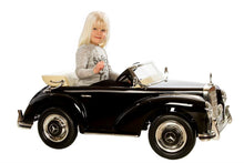 Cargar imagen en el visor de la galería, Coche eléctrico para niños - Mercedes 300S Pintado en Negro 2x12V -