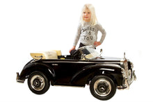 Cargar imagen en el visor de la galería, Coche eléctrico para niños - Mercedes 300S Pintado en Negro 2x12V -